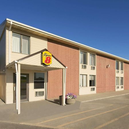 Super 8 By Wyndham Redfield Hotell Exteriör bild